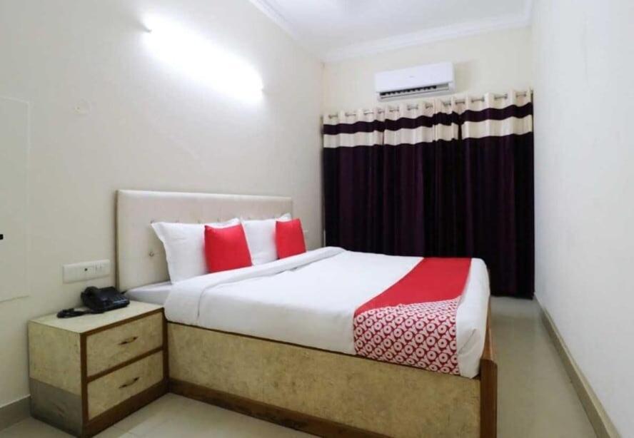 Hotel Anand Amritsar Extérieur photo