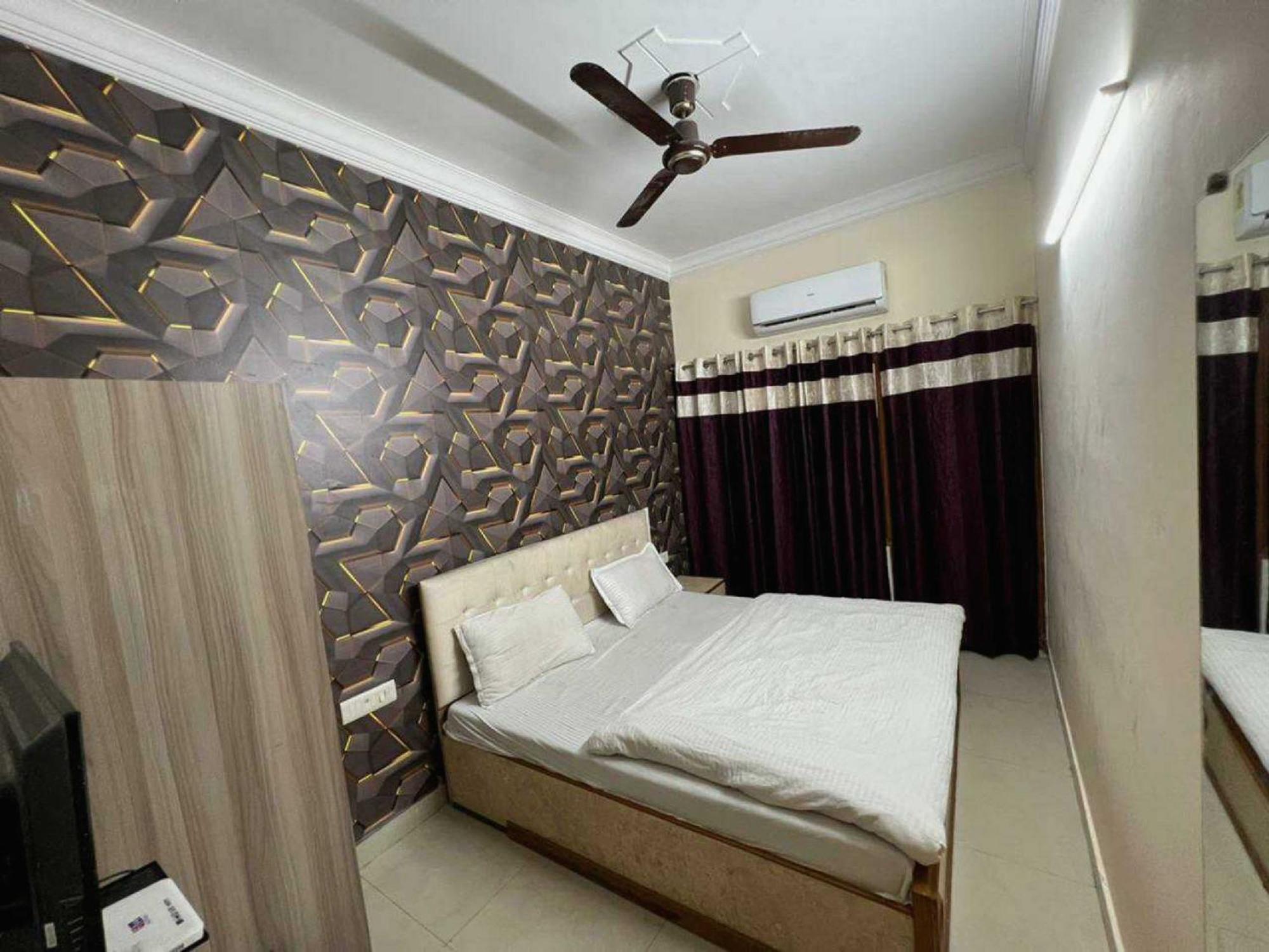 Hotel Anand Amritsar Extérieur photo