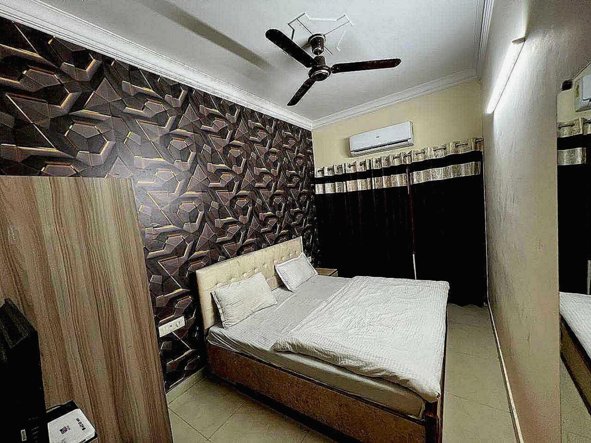 Hotel Anand Amritsar Extérieur photo