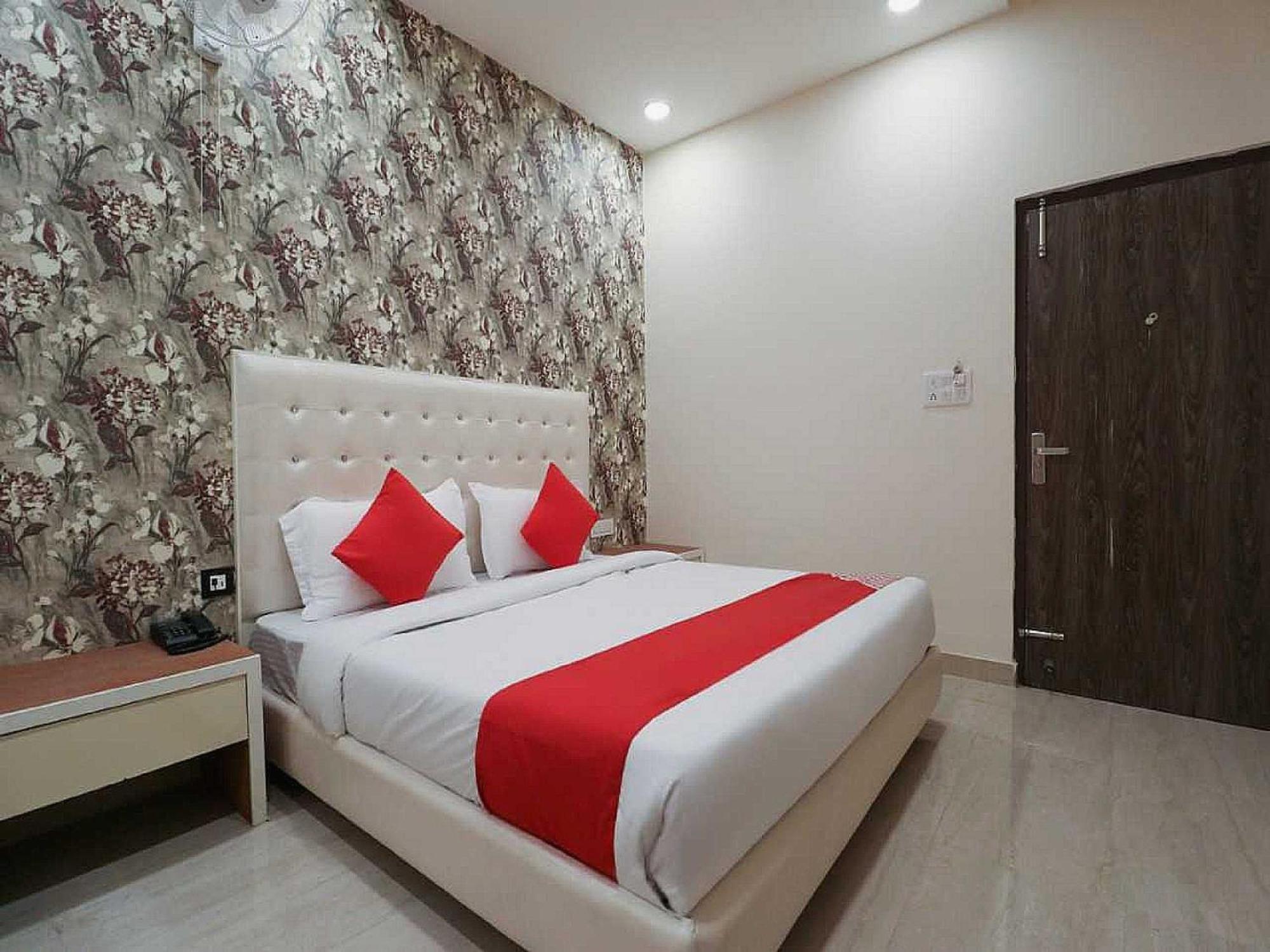 Hotel Anand Amritsar Extérieur photo