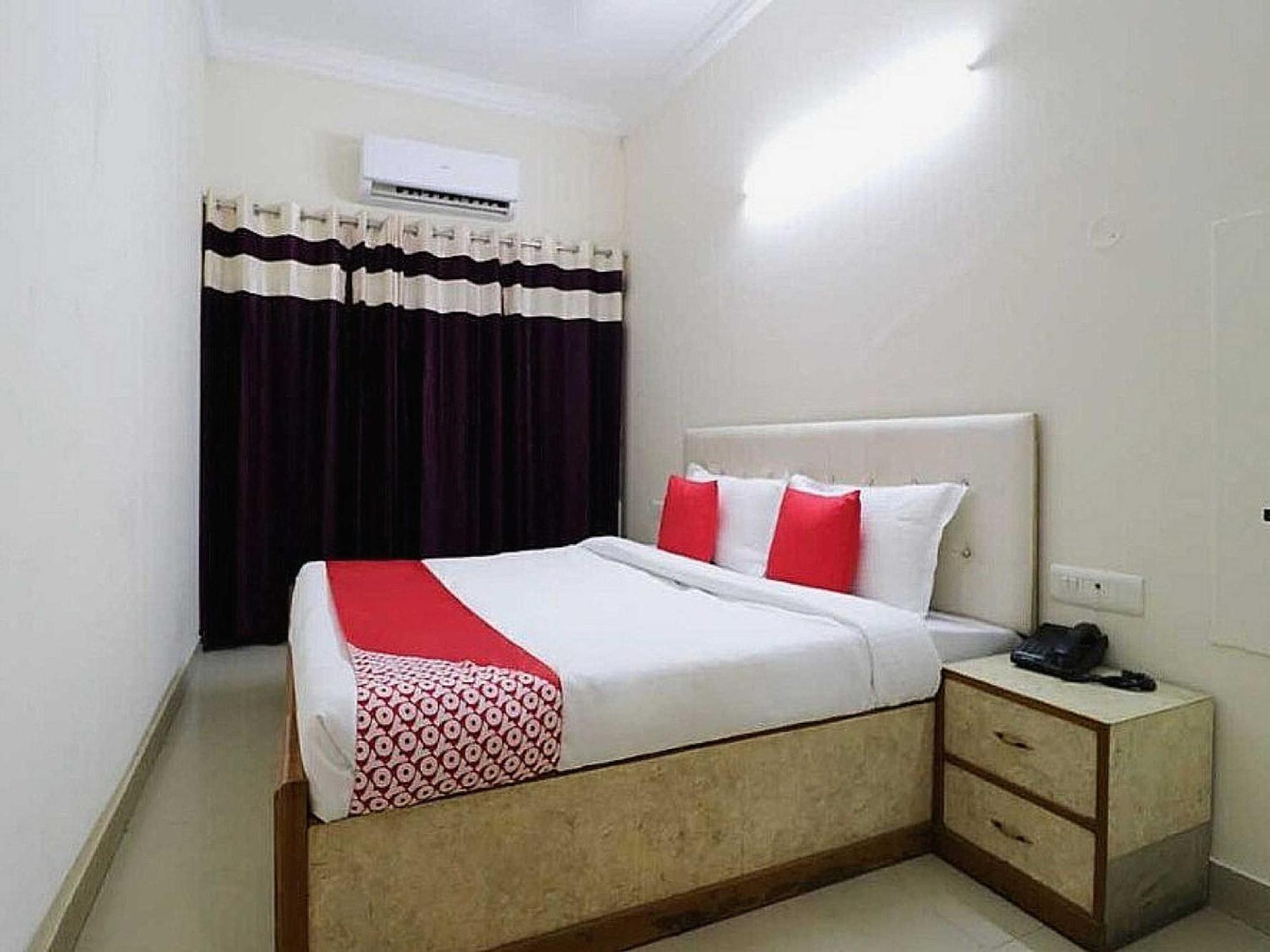 Hotel Anand Amritsar Extérieur photo