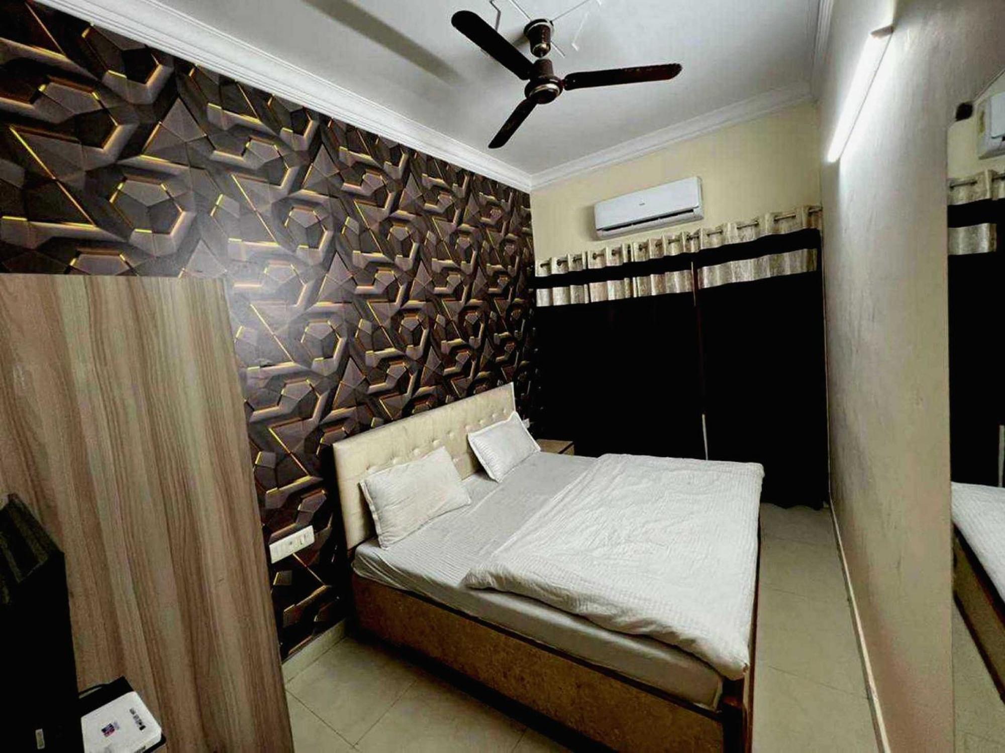 Hotel Anand Amritsar Extérieur photo