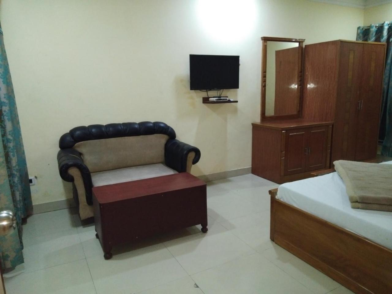 Hotel Anand Amritsar Extérieur photo