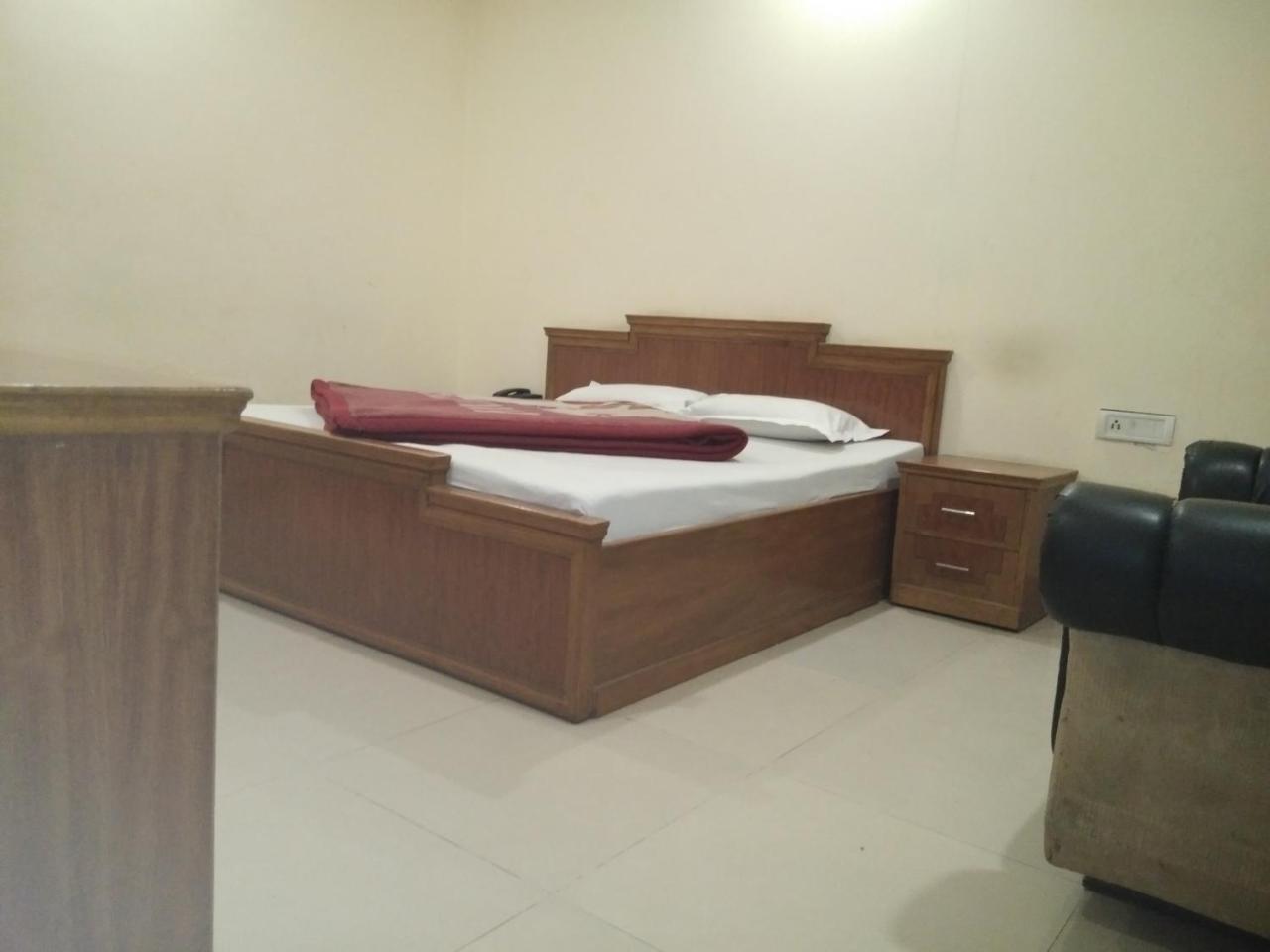 Hotel Anand Amritsar Extérieur photo